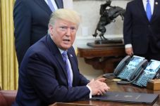 Peringatkan Iran, Trump:...
