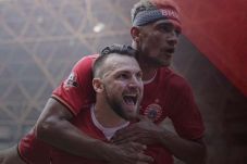 Simic Bawa Persija Petik...