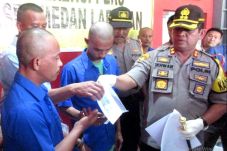 Polisi Tangkap 2 Pengedar...