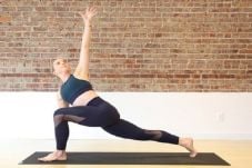 7 Manfaat Yoga untuk...