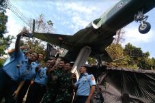 Pensiun, Pesawat Tempur...