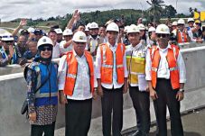 Tol Manado-Bitung Topang...