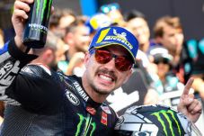 Tim Monster Energy Yamaha...