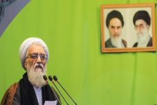 Imam Teheran Serukan...