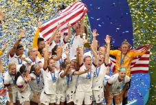 Amerika Serikat Kampiun...