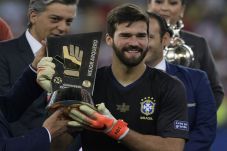 3 Penghargaan Kiper...