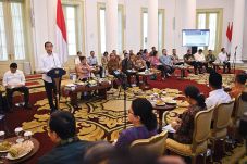 Presiden Peringatkan...