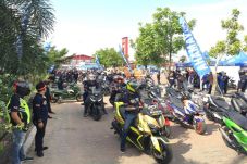Sambangi Pontianak,...