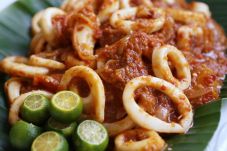 Sambal Sotong, Santapan...