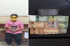 Berkedok Arisan, Wanita...