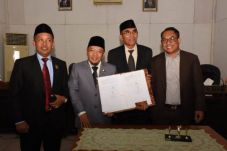Bupati Najmul Hadiri...