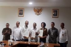 Bank Mandiri Berikan...