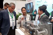 Sambangi Auckland, Menteri...
