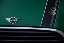 Serba 60 dari HUT MINI...