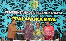 Bupati Hendra Lesmana...