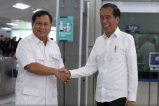 Pertemuan Jokowi-Prabowo...