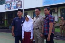 Awal Masuk Sekolah,...