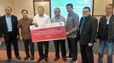 14 Peserta Bersaing...