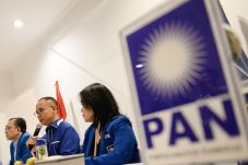 Pilih Oposisi atau Koalisi,...