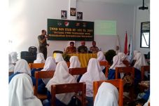 Puluhan Siswa SMK di...