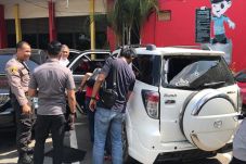 Polisi Temukan Mobil...