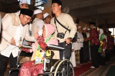 Bupati Melepas Jamaah...
