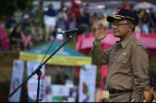 Bupati Indra Catri Fokus...