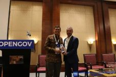 OpenGov Asia Berikan...