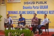 Tentukan Arah Politik,...