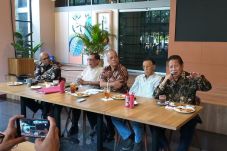 Keluarga Besar Purna...