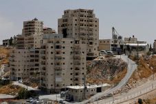 Buldoser Israel Bergerak...