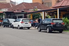 Rumah Staf Gubernur...