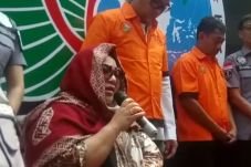 Jadi Tersangka, Komedian...