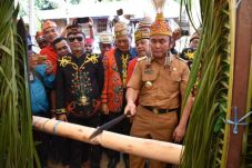 Kedatangan Gubernur...