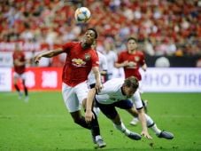 Cedera Eric Bailly Warnai...