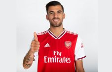 Resmi Gabung Arsenal,...