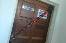 KPK Segel Rumah Dinas...