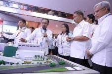 Menpar Arief Yahya Jadi...