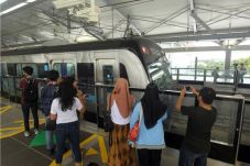 Tingkatkan Pelayanan...