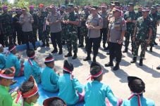 Panglima TNI Akan Lengkapi...
