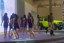 150 Usher Cantik GIIAS...
