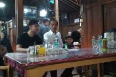 Gibran Tersipu Ditanya...