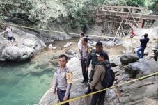 Diduga Tak Bisa Berenang,...