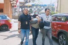 Edarkan Ganja Dalam...