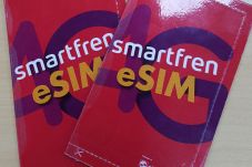 Smartfren, Operator...