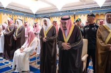 Raja Salman Salat Jenazah...