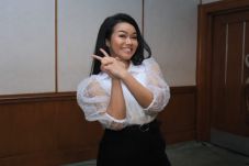 Sukses di Musik, Yura...