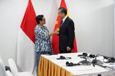 Bertemu Menlu China,...