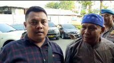 Gunakan Ilmu Hitam,...