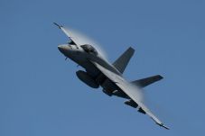 Jet Tempur F-18 Super...